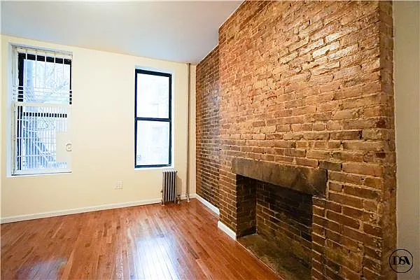 Rented by DSA Realty | media 33