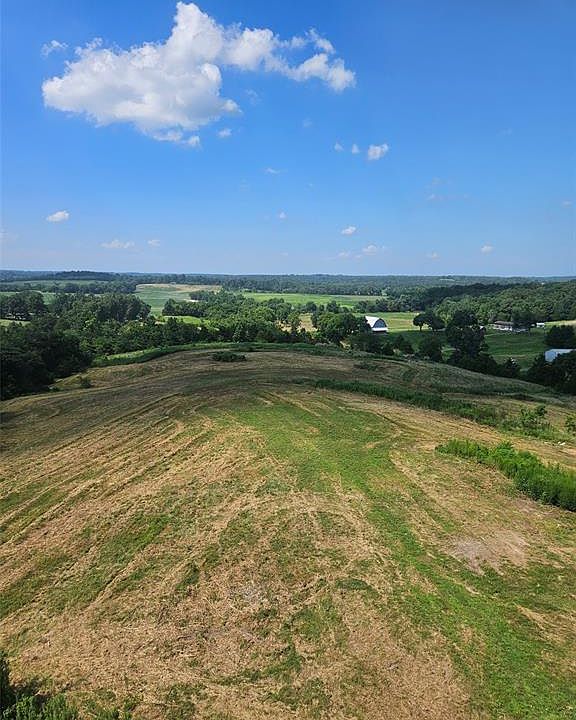 2nd image of 513 County Rd