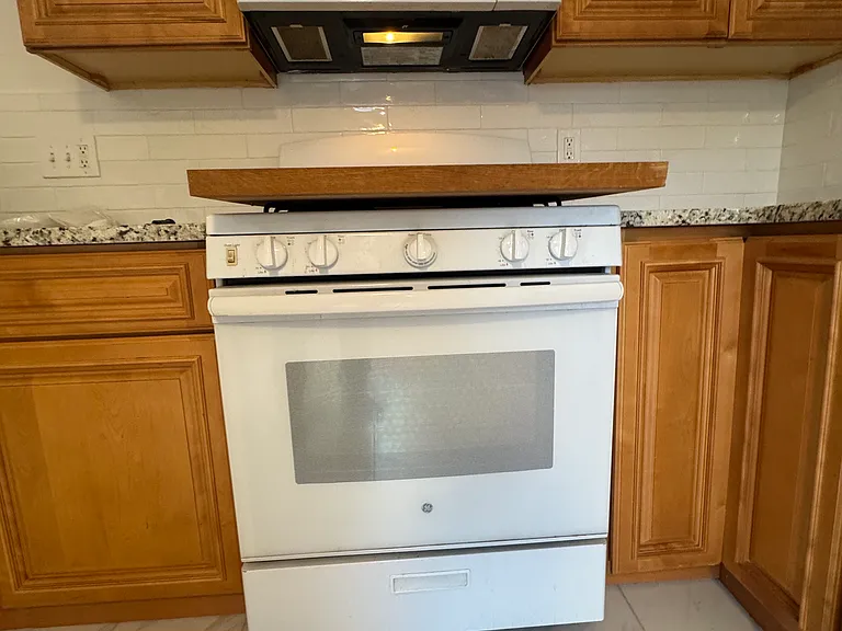 26 Wells Ave #2 — Photo 33