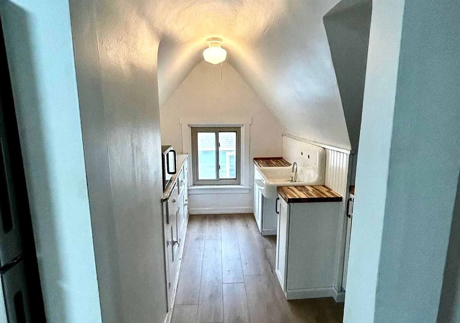 Custom One Bedroom Apartment in South Buffalo Triangle — Photo 1