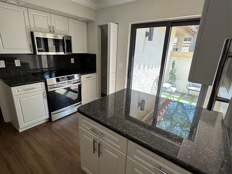 7741 La Mirada Dr — Photo 14