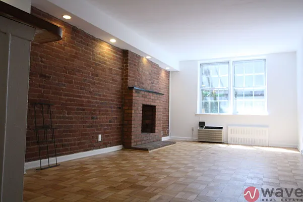 Rented by Wave Real Estate Group | media 5