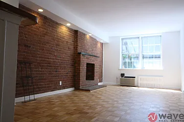 Rented by Wave Real Estate Group