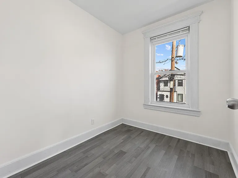 147 Bidwell Ave #2 — Photo 3