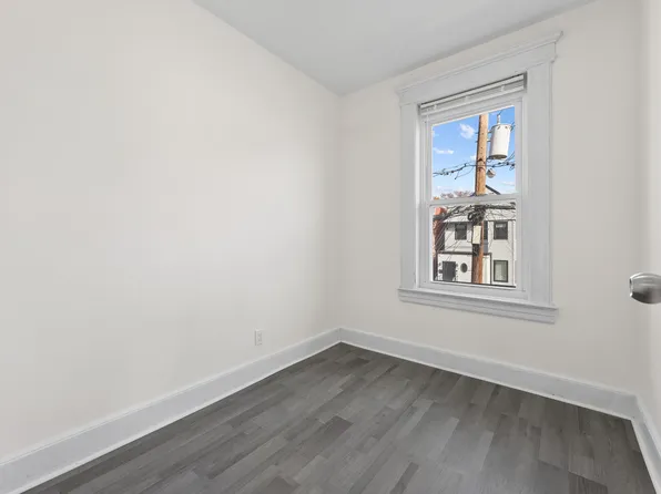 147 Bidwell Avenue image 3 of 10