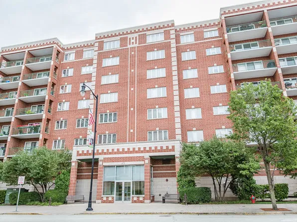 675 Pearson St #1-813, Des Plaines, IL 60016