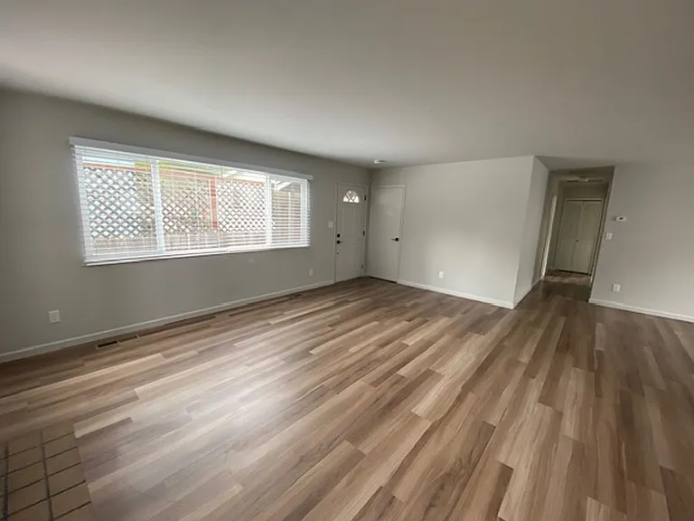 739 Taylor St — Photo 4