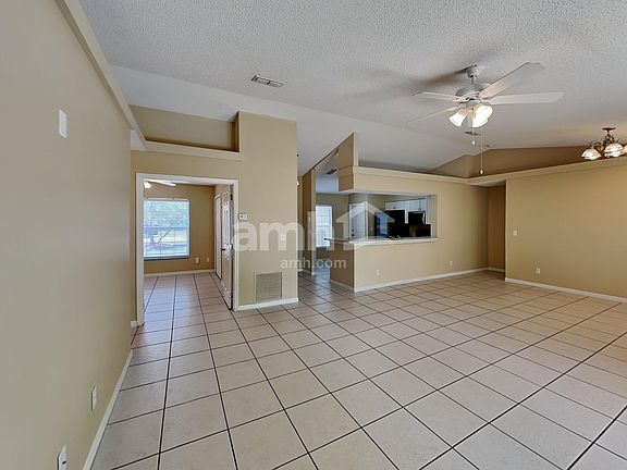 5th image of 12301 Woodglen Cir