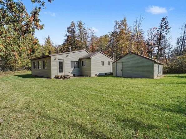 2049 E Three Mile Rd, White Cloud, MI 49349