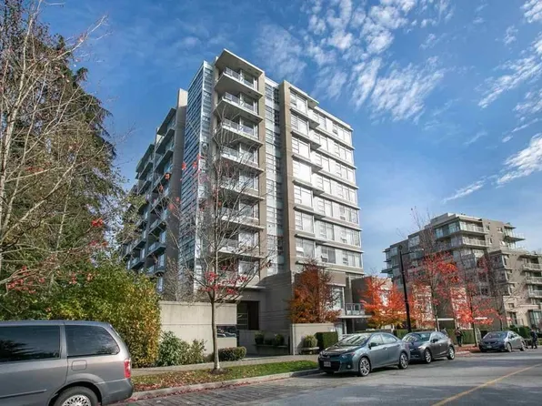 9266 University Cres #1002, Burnaby, BC V5A 4Z1