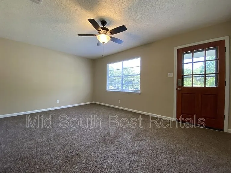 7525 Twin Oaks Rd — Photo 5
