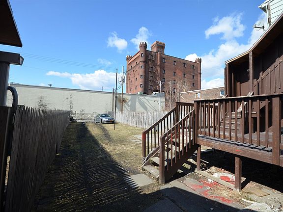2nd image of 395 1st St