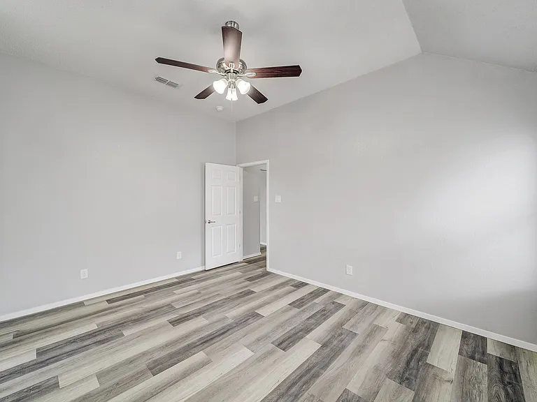 3300 Tommy Hays Dr — Photo 13