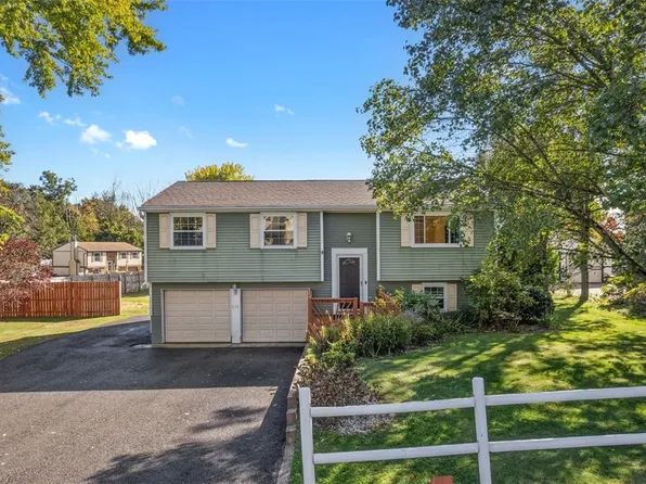 250 Constellation Dr, Freedom, PA 15042