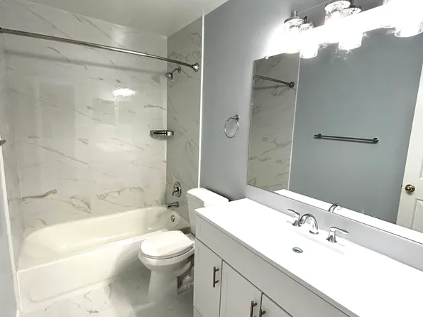 112 Longpoint Way, Gaithersburg, MD 20878