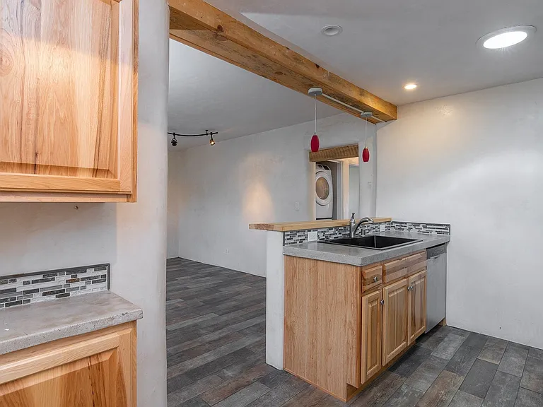728 Montez Pl — Photo 7