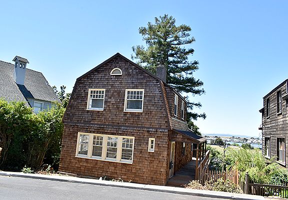 2nd image of 47 B St