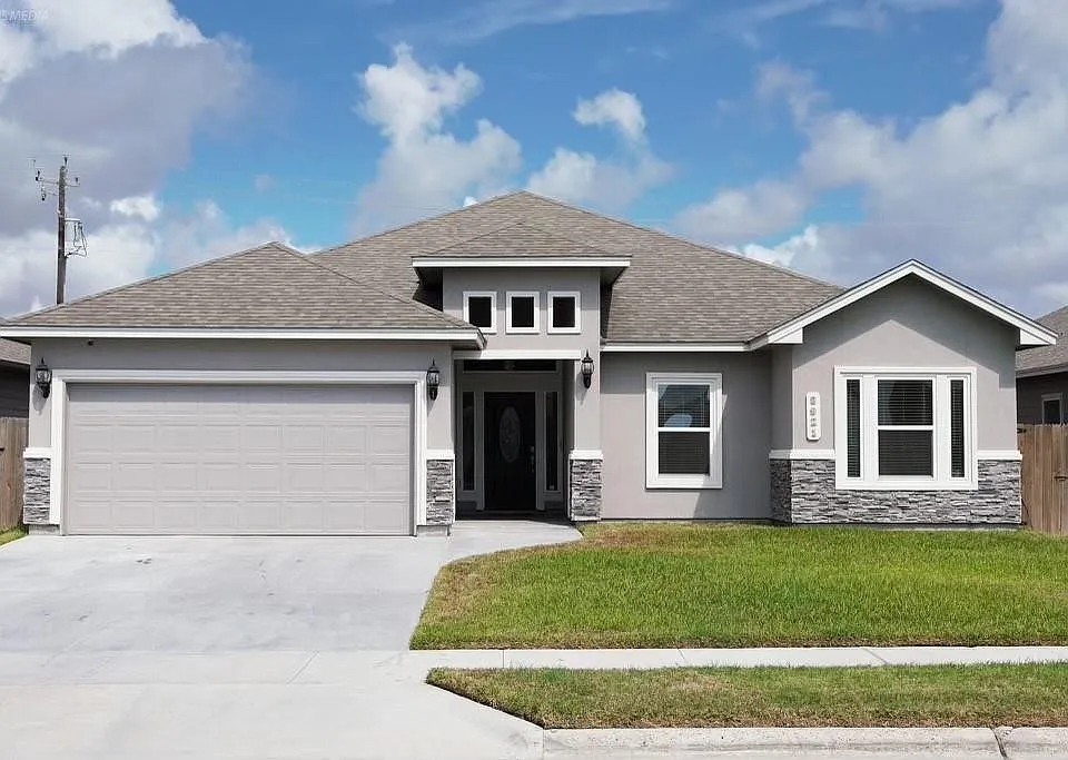 3921 Woodhouse