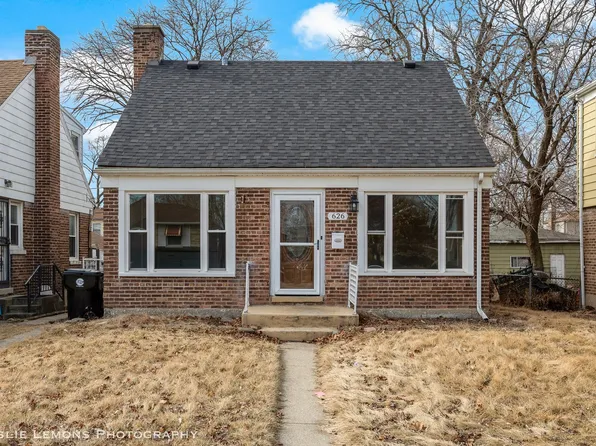 626 Manchester Ave, Westchester, IL 60154