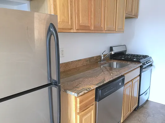 Rented by Avenues Real Estate | media 26