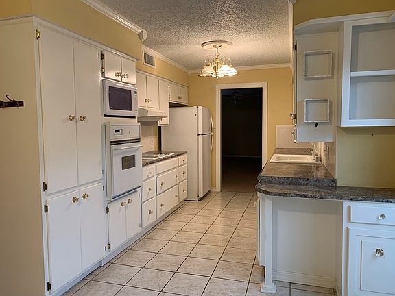 5th image of 2310 Haynes Dr