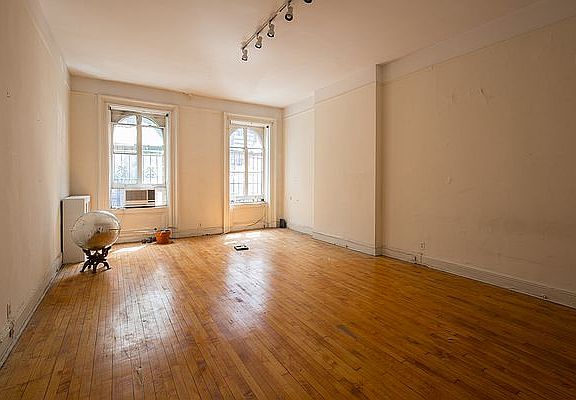 2nd image of 225 E 11th St #1