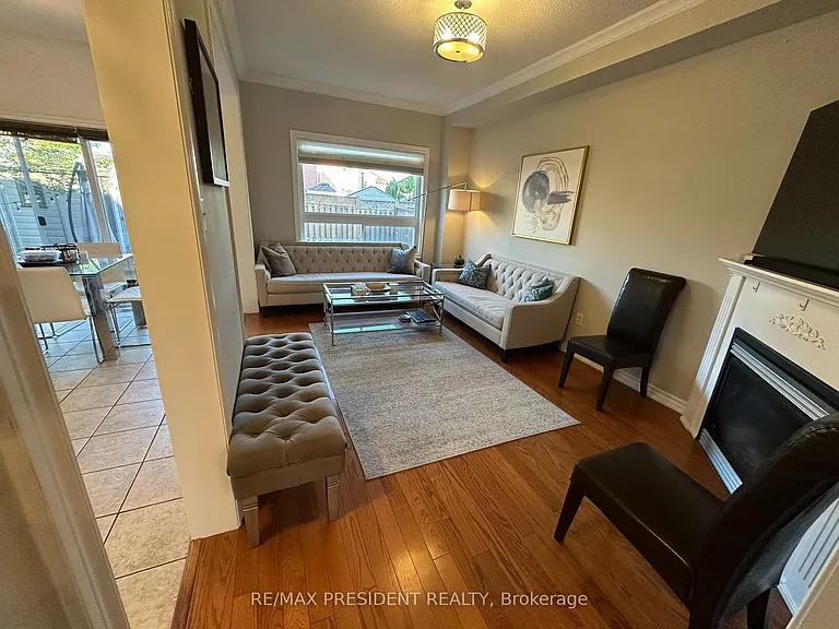 1091 McCuaig Dr — Photo 8