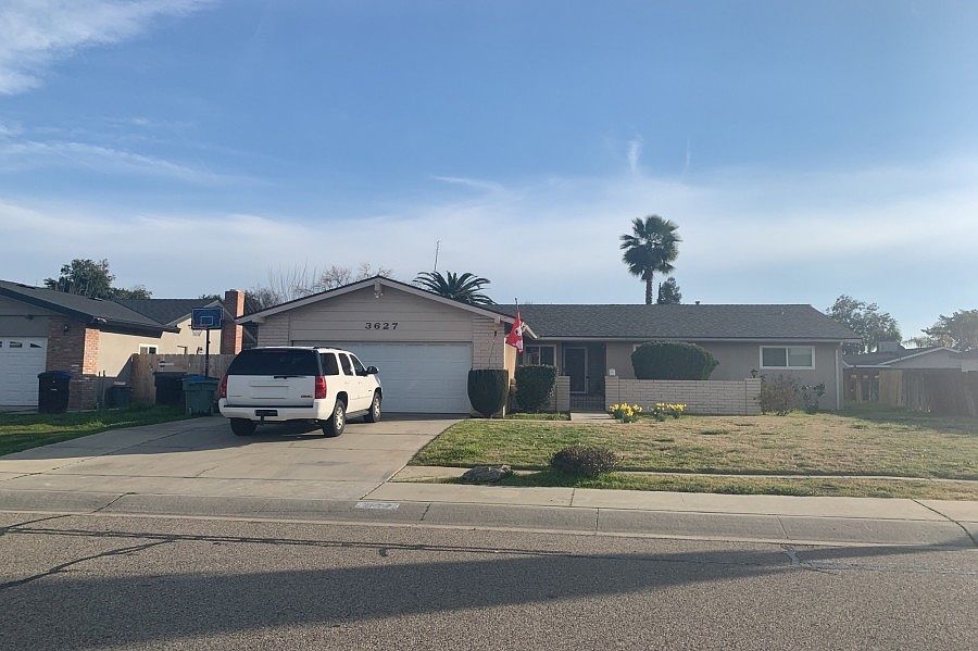 1st image of 3627 W Cutler Ave