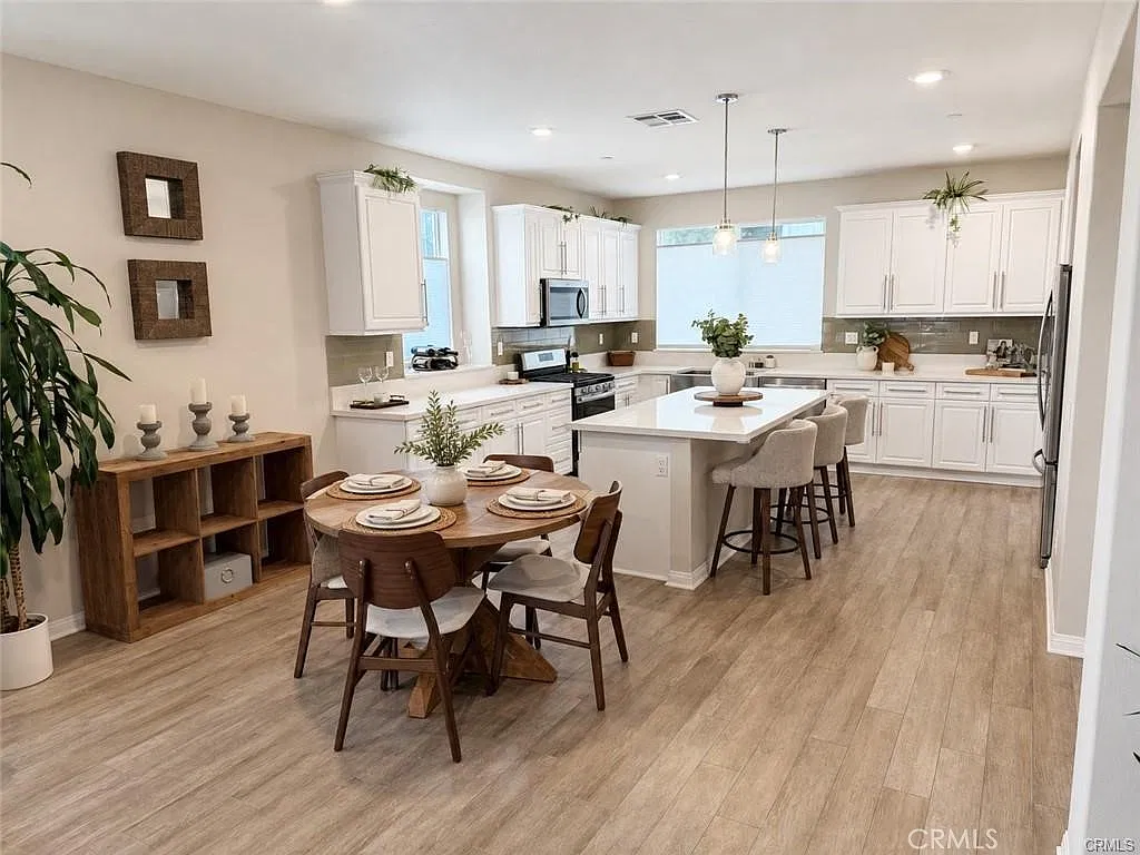4 bed, 3.5 bath, 1880 sqft, $4,575 — Photo 4