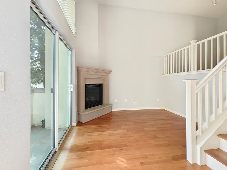 171 Bel Air Ct — Photo 3