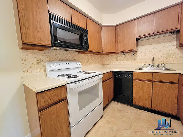 18 Townsend St #2 — Photo 9