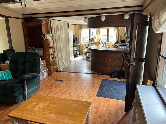 2nd image of 8 David Rd