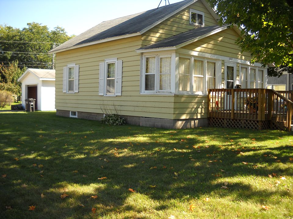 2nd image of 1202 S Smalley St