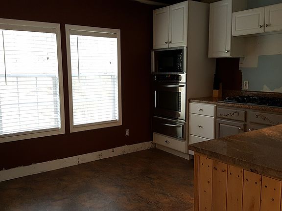 4th image of 1081 Pullman Cir