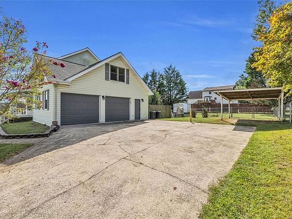 2nd image of 1629 W Rebel Rd