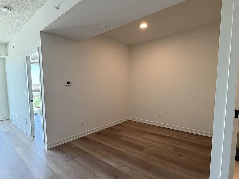 33 Erie Ave #1013 — Photo 9