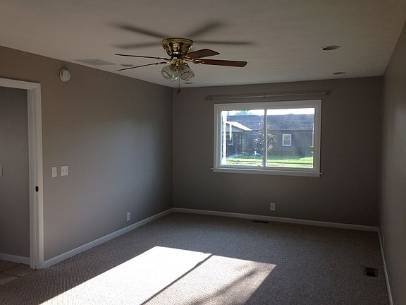 Bedroom/All purpose room