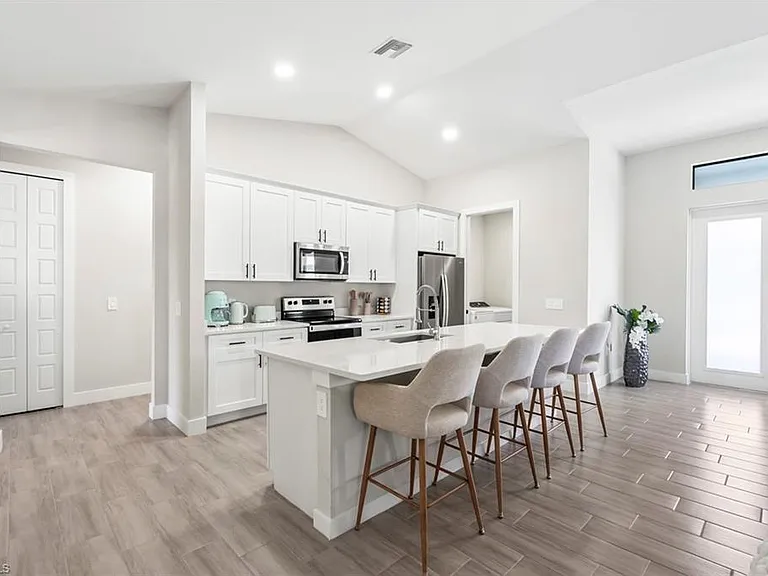 4600 Key Largo Ln — Photo 11