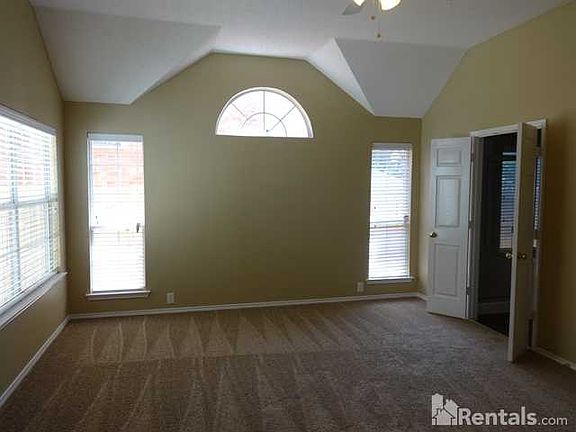 5th image of 2410 High Chapel Ct