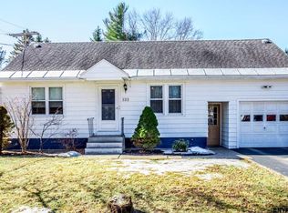 133 Charlton Rd, Ballston Lake, NY 12019