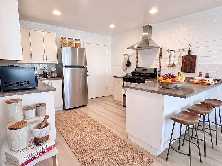 6557 E Osborn Rd #6 — Photo 8