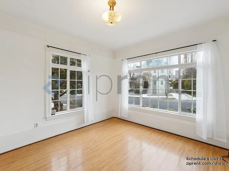 953 Apgar St — Photo 7