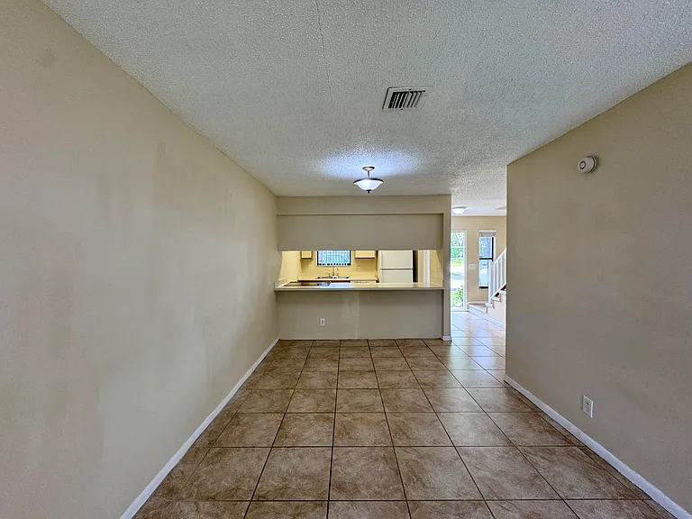 704 Riverside Dr — Photo 34