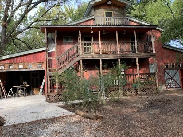 139 Meadows Ln