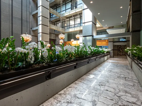 117 East 57th Street image 42 of 44