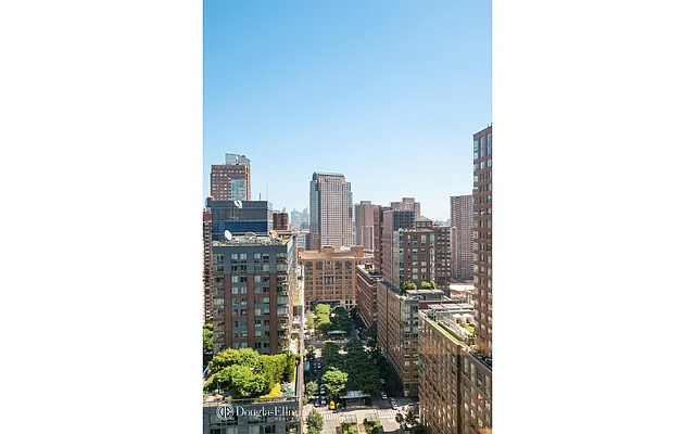 Rented by Douglas Elliman | media 28