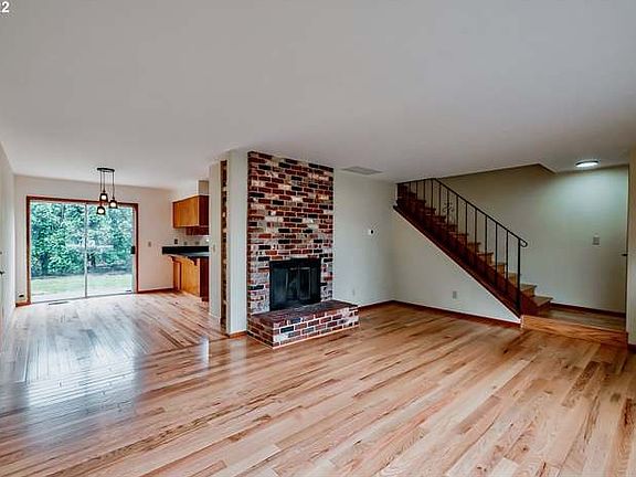 4th image of 14610 SE Woodland Way
