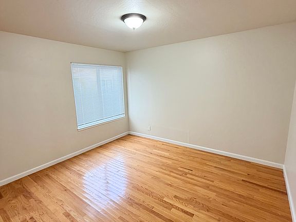 5th image of 4211 Moraga St APT 1