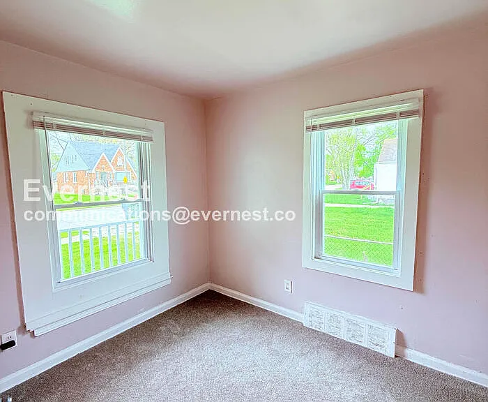 19415 Gable St — Photo 11
