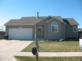 2510 Mitchell Dr, Salina, KS 67401
